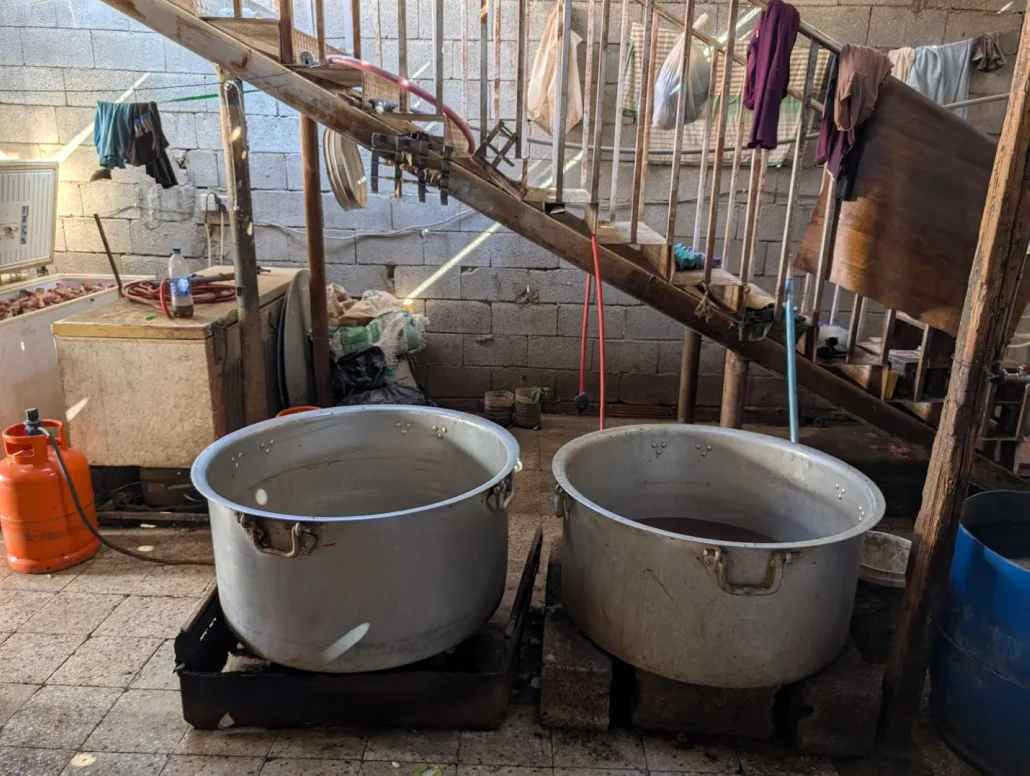 تم ضبط اللحوم وإتلافها