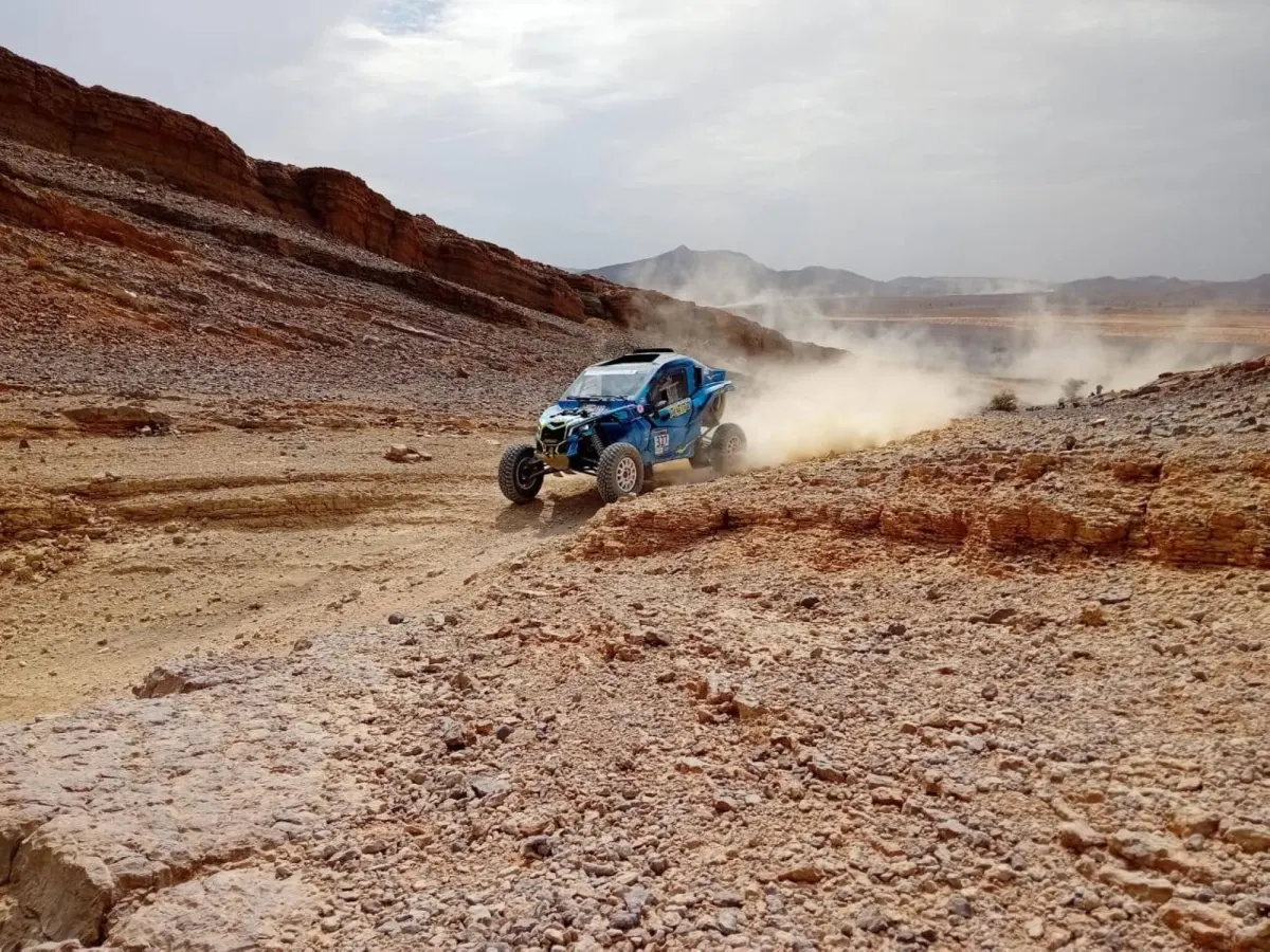 Le Rallye du Maroc se poursuit dans le paysage à couper le souffle du sud-est marocain.