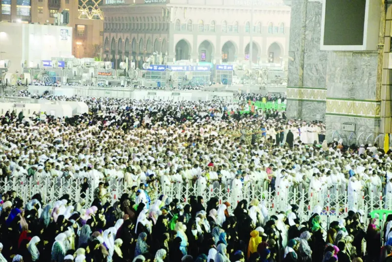 أكثر من مليوني مصل يشهدون ختم القرآن بالحرم المكي
