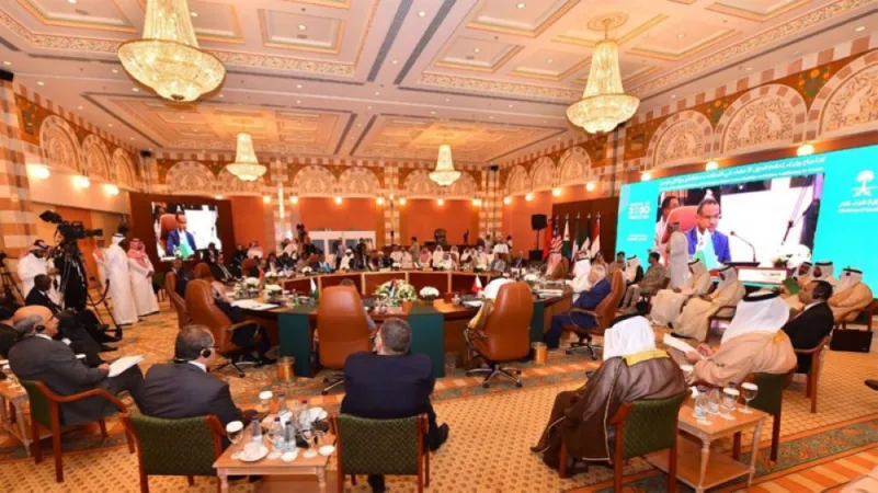 وزراء إعلام الدول الأعضاء في تحالف دعم الشرعية في اليمن يجتمعون بجدة