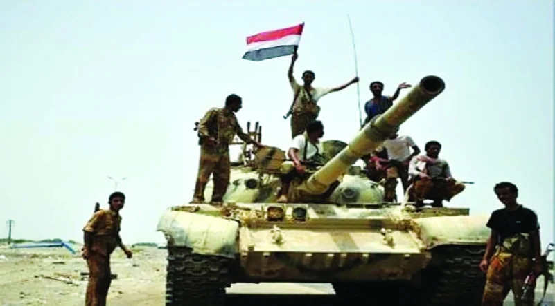 الجيش اليمني يقترب من  مناطق إطلاق الصواريخ الحوثية بالبيضاء