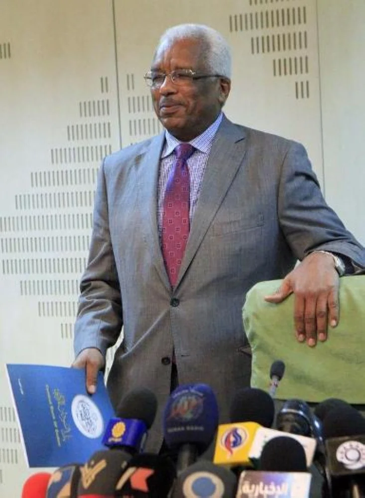 ميثاق شرف لحل أزمة السيولة في السودان !