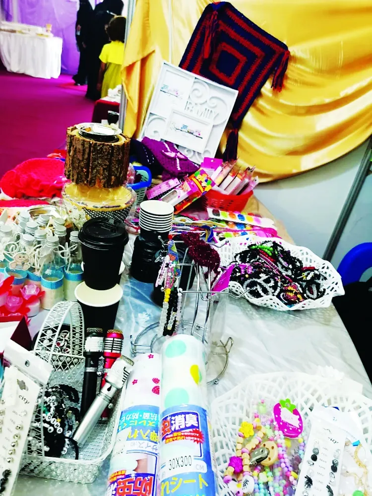 سيدات «العيدابي» يطالبن بإقامة سوق دائمة للأسر المنتجة