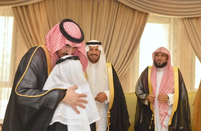 أمير مكة المكرمة بالنيابة يدشن مبادرة "مع اليتيم في البلد الأمين"