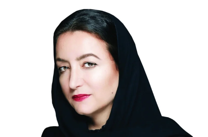 الفنانة السعودية دانية الصالح تفوز بجائزة "إثراء" للفنون