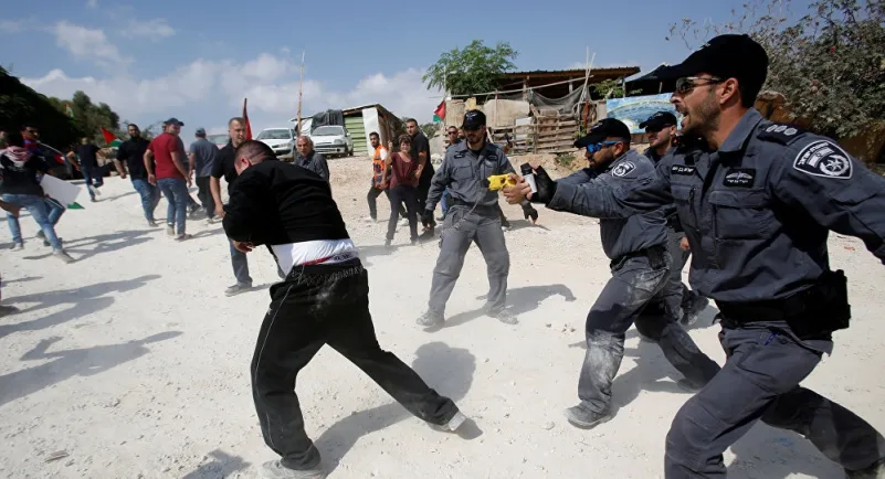 القوات الإسرائيلية تعتقل عشرات المقدسيين بينهم محافظ القدس