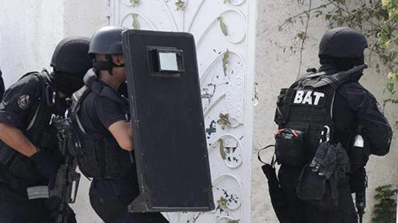 قوات الأمن التونسية تقتل ثلاثة وتحجز أسلحة في القصرين