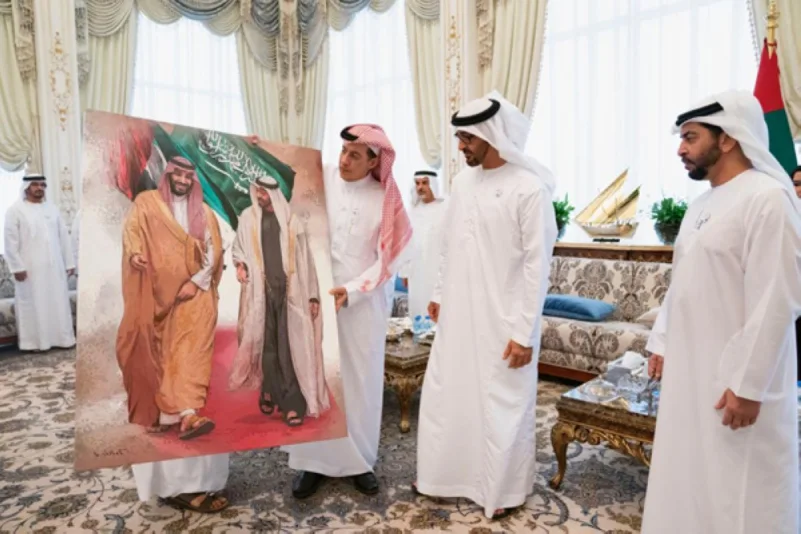 محمد بن زايد يستقبل سفير المملكة لدى الإمارات
