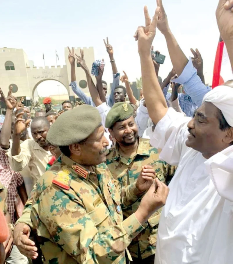 السودان.. تعيين البرهان رئيساً للمجلس العسكري الانتقالي