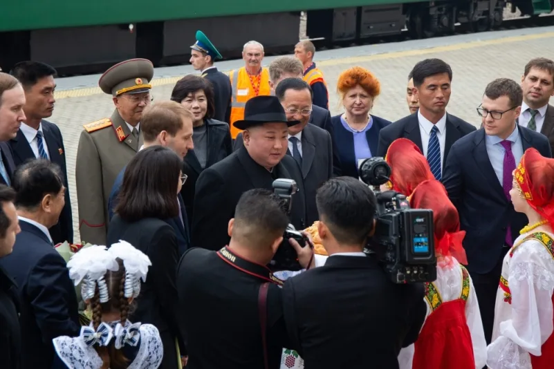 بالقطار.. زعيم كوريا في روسيا املا في تخفيف العقوبات