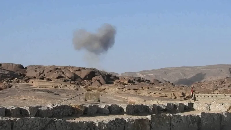 مقتل 5 عناصر من المليشيا باستهداف مدفعي للجيش الوطني وسط اليمن