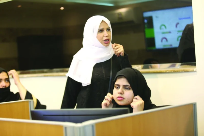 مطوفو الدول العربية توظف 349 فتاة سعودية في اللجان النسائية