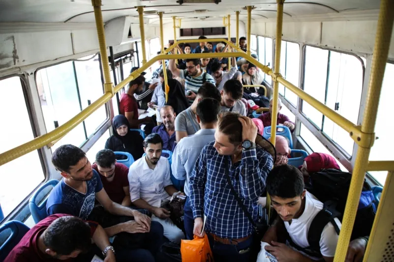 لاجئون سوريون بعد طردهم من تركيا : المستقبل مجهول