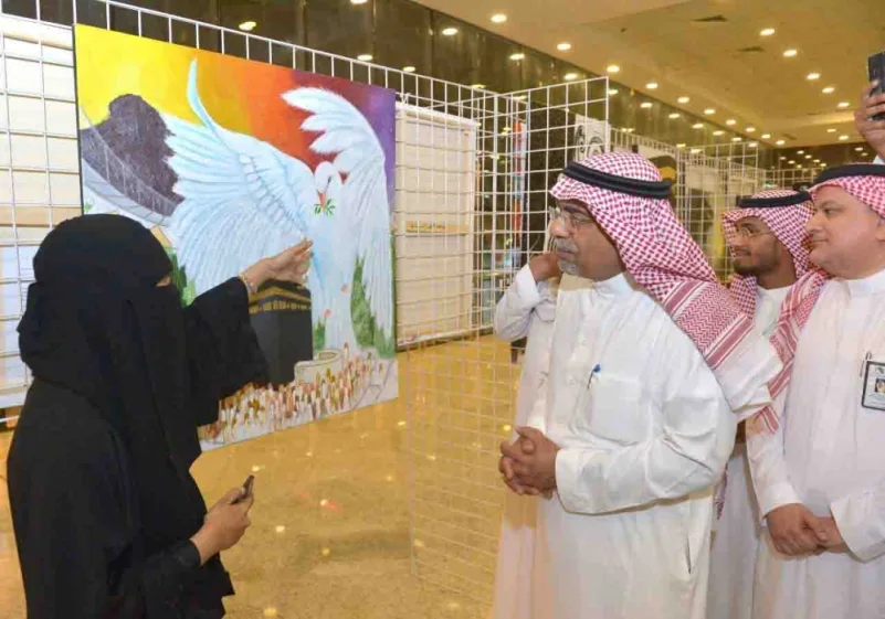 أمين مكة يفتتح معرض الركن الخامس للفنون التشكيلية