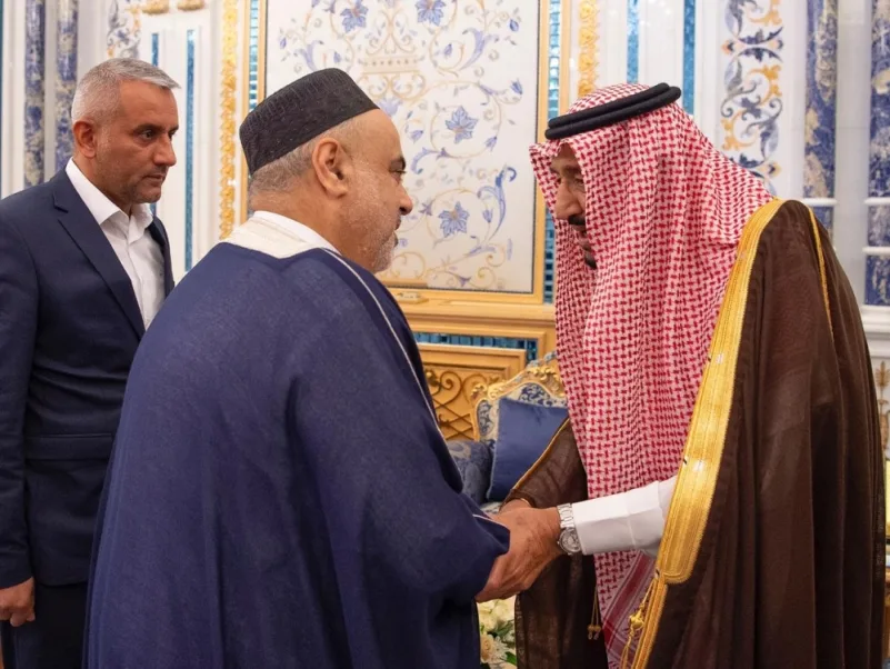 خادم الحرمين يستقبل رئيس إدارة مسلمي القوقاز