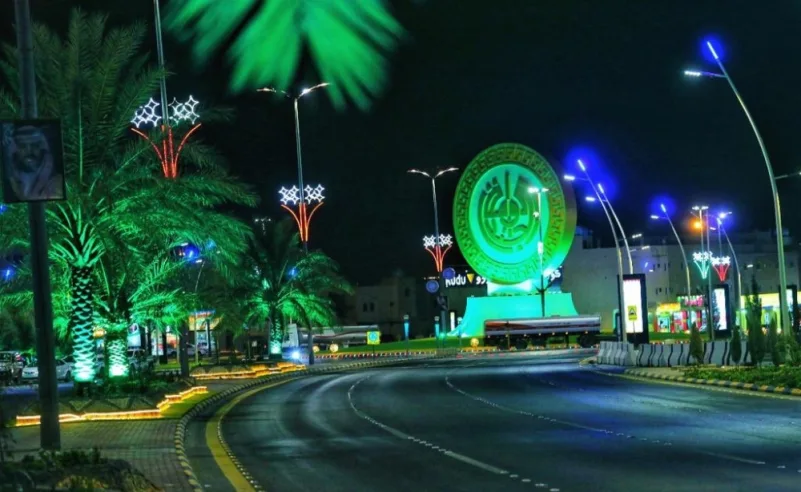 مدن المملكة تتزّين بالأخضر احتفاءً باليوم الوطني