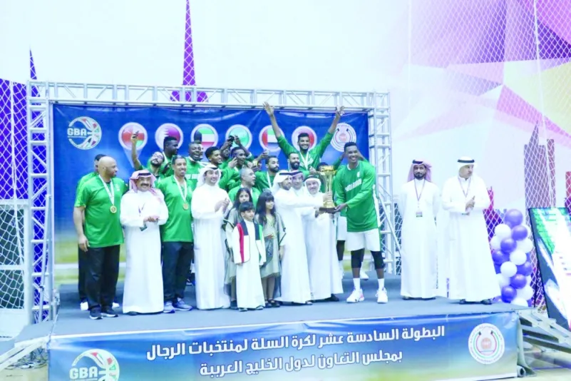 أخضر السلة يضم الخليجية للعربية
