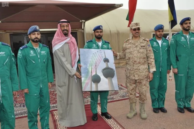 السفير الكويتي يشيد بفريق "الصقور السعودية"