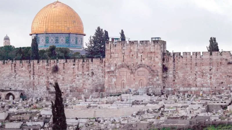 الفلسطينيون يهددون بالانسحاب من «أوسلو» إذا أعلنت صفقة القرن