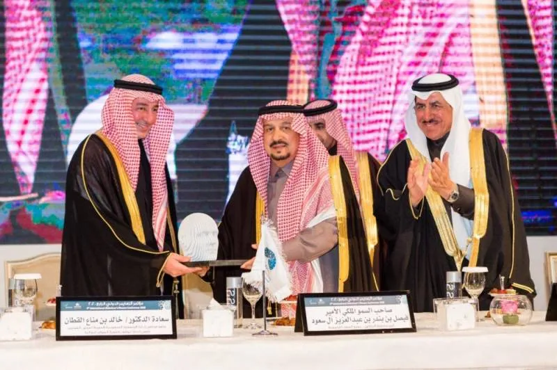 أمير الرياض يرعى مؤتمر الزهايمر ويؤكد اهتمام الدولة بكبار السن