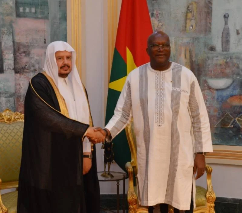 رئيس بوركينا فاسو يشكر خادم الحرمين على دعم بلاده