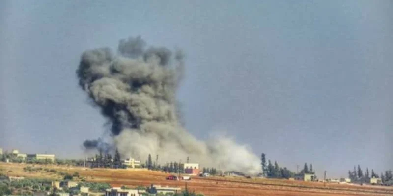 مقتل 5 مدنيين جراء قصف جوي على مناطق النازحين شمال إدلب
