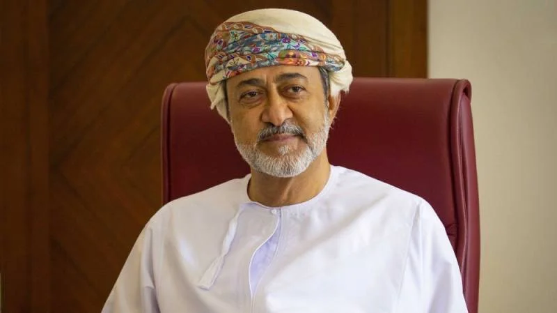 سلطان عمان الجديد يوجه بتعديل كلمات النشيد الوطني