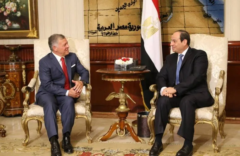 العاهل الأردني والرئيس المصري يبحثان توحيد الجهود لمواجهة كورونا