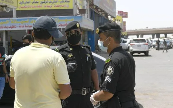 الشرطة تتابع الالتزام بالاجراءات الاحترازية في جنوب جدة