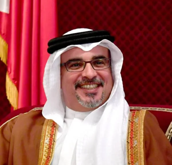 ولي عهد البحرين يهنئ القيادة بنجاح حج هذا العام