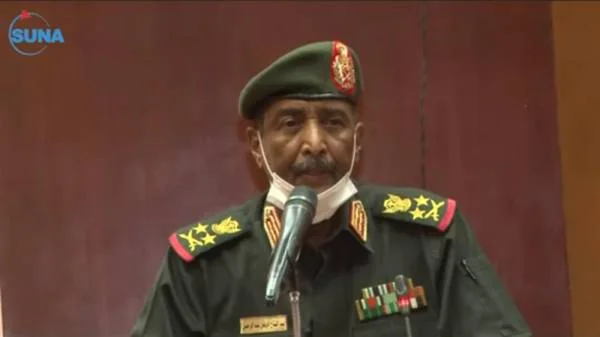 البرهان: تفكيك القوات المسلحة يضر بوحدة السودان