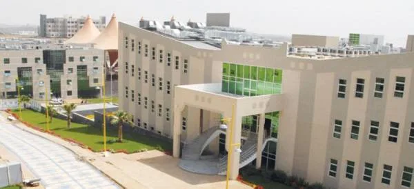 حفل افتراضي بجامعة الملك خالد لاستقبال الطلاب والطالبات الجدد