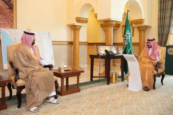 نائب أمير مكة يطلع على مخرجات حلقة نقاشية حول بيانات قطاعات المنطقة