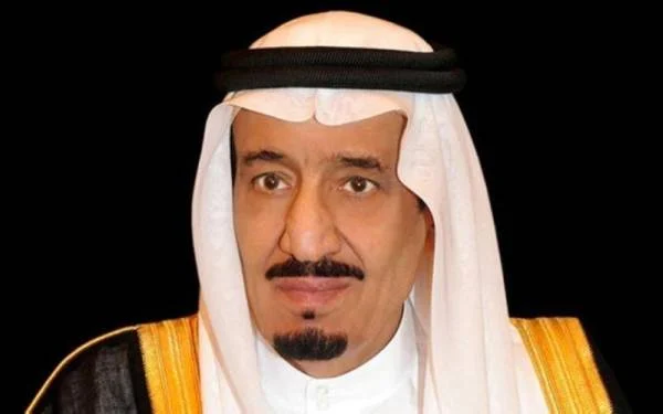 خادم الحرمين يتلقى برقية تهنئة من ملك البحرين بمناسبة اليوم الوطني