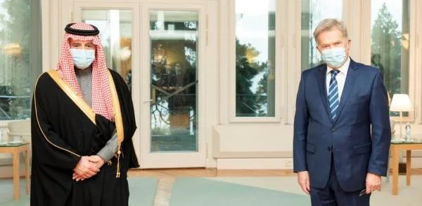 الجبير يستعرض آفاق التعاون المشترك مع رئيس جمهورية فنلندا