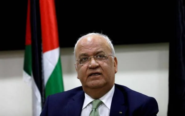 وفاة كبير المفاوضين الفلسطينيين صائب عريقات عن 65 عاما