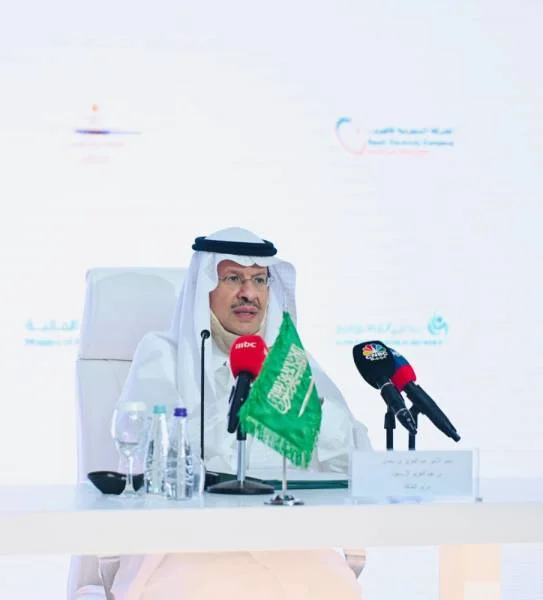 عبدالعزيز بن سلمان : الإصلاحات في قطاع الكهرباء تحظى باهتمام وإشراف من القيادة