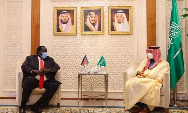 وزير الخارجية يستقبل مستشار رئيس جنوب السودان للشؤون الأمنية والمبعوث الخاص