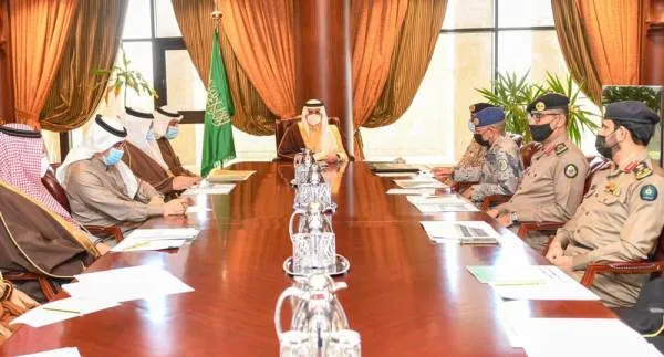 تبوك : فهد بن سلطان يترأس اجتماع لجنة الدفاع المدني الرئيسية