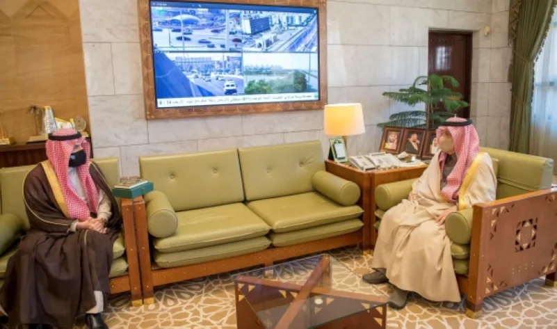 أمير الرياض ينوه بالمصحف الإلكتروني للمكفوفين