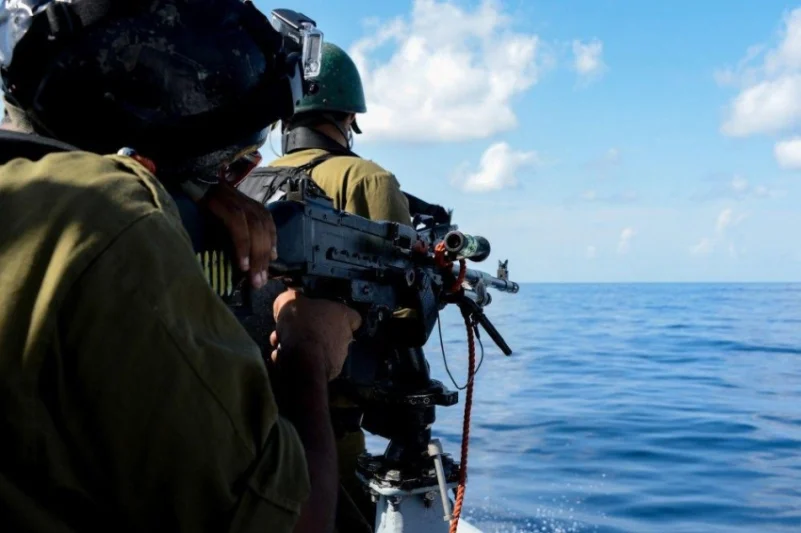 البحرية الإسرائيلية تهاجم الصيادين الفلسطينيين قبالة بحر رفح