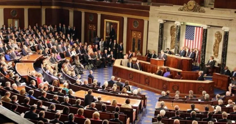 "الشيوخ الأمريكي" يقرّ خطة بايدن لتحفيز الاقتصاد