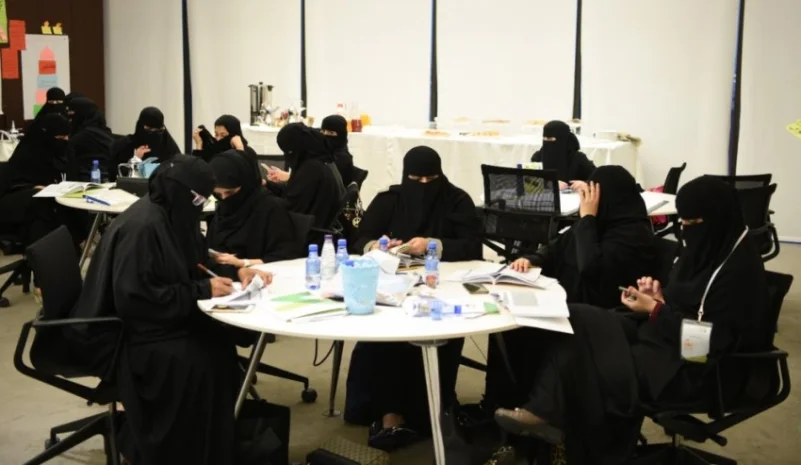 مركز الحوار الوطني.. منبر يروي قصة عطاء المرأة السعودية في خدمة مجتمعها