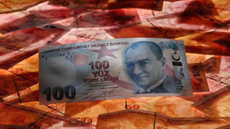 الليرة التركية تواصل الهبوط.. خسرت 2% إلى 8.4 مقابل الدولار
