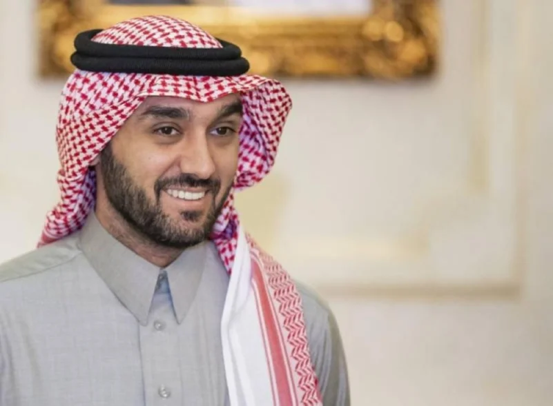 وزير الرياضة يكلف وليد سلطان بتسيير "الأهلي" بعد استقالة مؤمنة