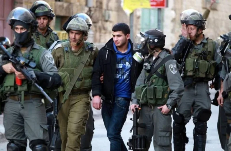 قوات الاحتلال تعتقل سبعة فلسطينيين