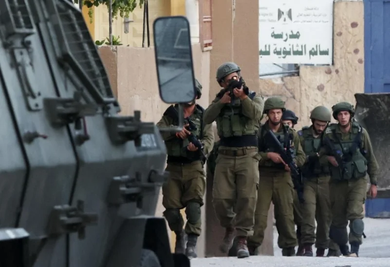 عشرات المستوطنين يقتحمون الأقصى واستشهاد فلسطينية في قطاع غزة