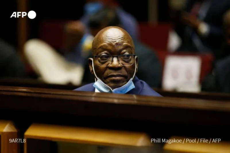 رئيس جنوب إفريقيا يحصل على إذن للخروج من السجن لحضور جنازة شقيقه