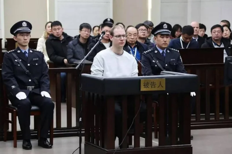 محكمة صينية تثبت حكم الإعدام في حق كندي