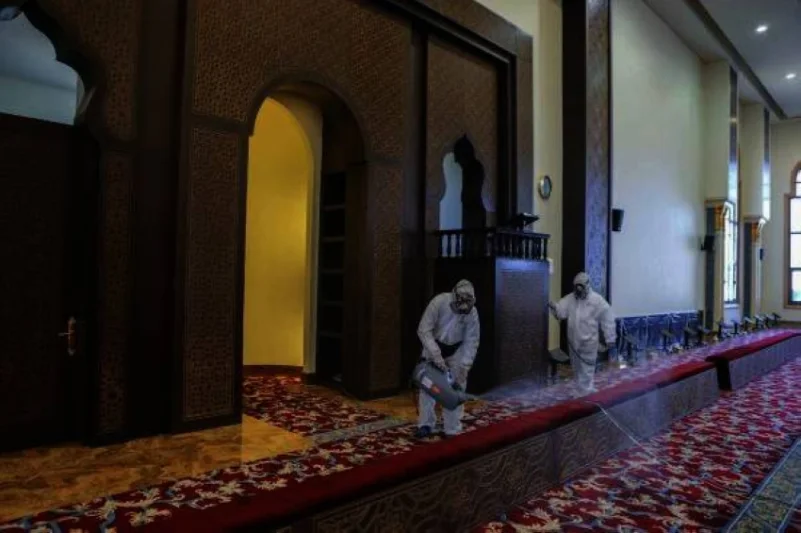 الشؤون الإسلامية تعيد افتتاح 6 مساجد بعد تعقيمها في 3 مناطق